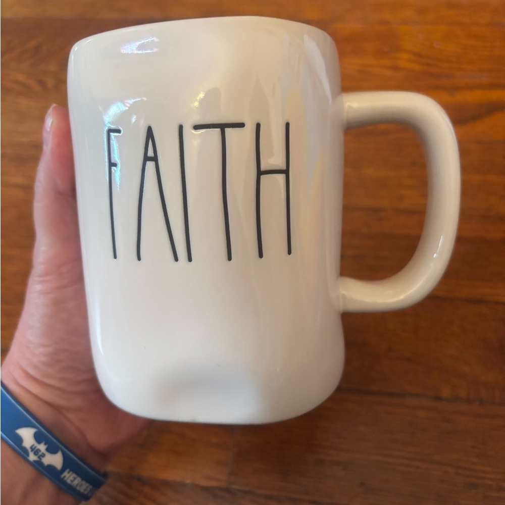 Rae Dunn Artisan 18 oz ‘FAITH’ Mug
